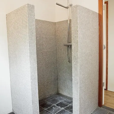 Houseboat William & Houseboat Arthur Botel Amsterdam