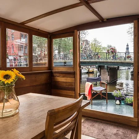 Houseboat William & Houseboat Arthur *