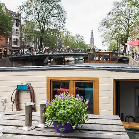 Houseboat William & Houseboat Arthur *