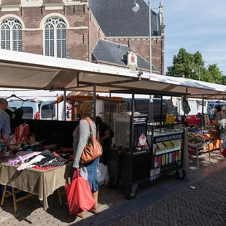 Houseboat Prince William & Houseboat Prince Arthur Ботель *