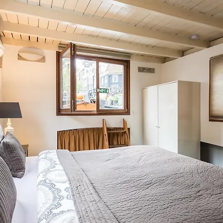 ספינת מלון Houseboat William & Houseboat Arthur